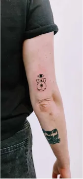 Tampala - Tatouage Handpoke